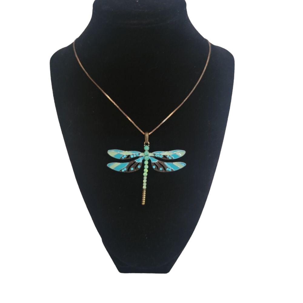 BEAUTIFUL DRAGONFLY NECKLACE BEJEWELED UNMARKED BLUE COLORS 2" PENDANT